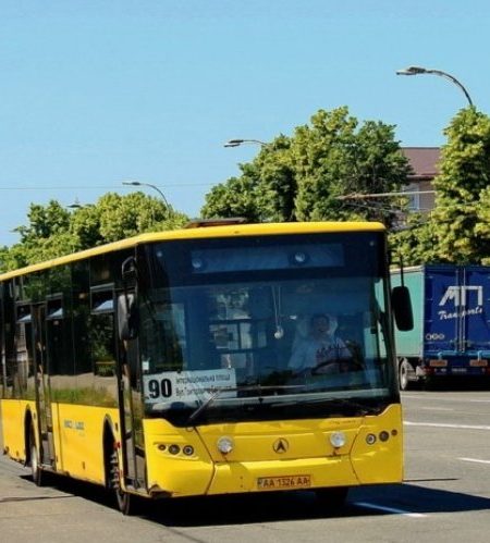 90 автобус Київ